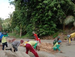 Babinsa Koramil 0827/04 Bluto Memperluas Kesadaran Dengan Komsos