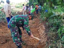 Babinsa Koramil 0827/16 Gapura Giat Kerja Bakti