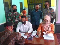 Babinsa Koramil 0827/02 Kalianget Melakukan Pendampingan Pencairan BLT