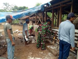 Anggota Koramil 0827/10 Ambunten Giat Perehaban Rutilahu