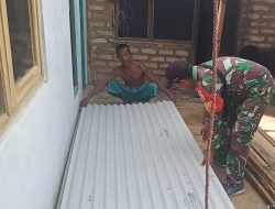 Babinsa Lenteng Giat Gotong-Royong  Rehab RTLH