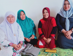 Muslimat Desa Payudan Daleman Antarkan Duet Menangkan Fauzi-Eva