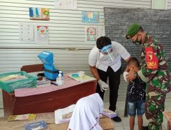Babinsa Koramil 0827/02 Kalianget Dampingi Tim Kesehatan
