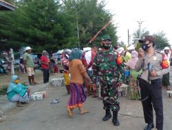 Penekanan Babinsa Pasongsongan, Agar Masyarakat Terbiasa Pakai Masker