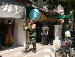 Babinsa Kota Sosialisasikan Pemakaian Masker di Tempat Keramaian