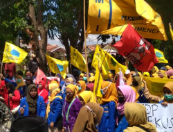 Aktivis Perempuan Aksi di Depan Mapolres Sumenep