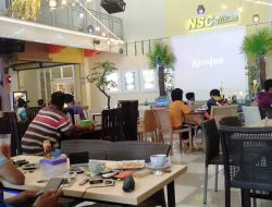 Kunjungi Kedai Zapta Gelar Lomba Karaoke Antar Meja