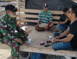 Babinsa Sapeken Anjangsana ke Rumah Warga