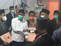 KPU Resmi Tetapkan Achmad Fauzi – Hj Dewi Khalifah, Sebagai Bupati Sumenep