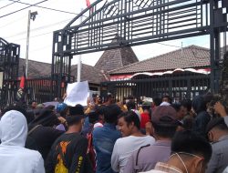 Dituding Berencana Perluasan Lokasi Penambangan Fosfat, BAPPEDA Sumenep di Demo