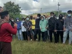 Sejumlah Mahasiswa dan Warga Desa Saobi Geruduk Kantor Kecamatan Kangayan