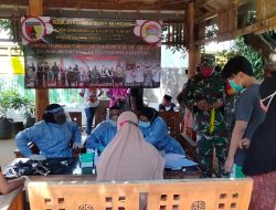 Babinsa Arjasa Dampingi Santri Al-Hidayah Melaksanakan Serbuan Vaksinasi