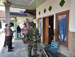 Babinsa Koramil 0827/02 Kalianget Pantau Tracing Keluarga Di Desa Kertasada