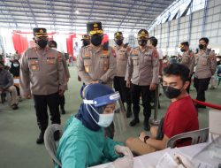 Pendampingan Langsung Serbuan Vaksinasi Oleh Babinsa Pandian Kecamatan Kota