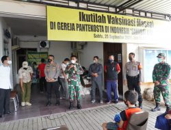 Tak Kenal Lelah, Dandim 0827 dan Kapolres Sumenep Keliling Tinjau Langsung Pelaksanaan Vaksinasi