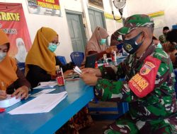 Pendampingan Vaksin Oleh Sertu Muhammad Soleh