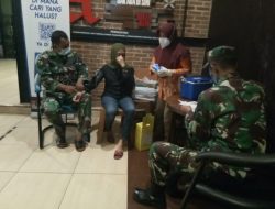 Koramil 0827/01 Kota Kembali Gulirkan Vaksinasi Door to Door