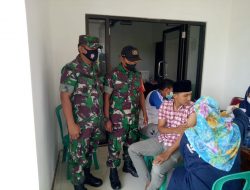 Kasdim 0827/Sumenep Mayor Inf Achmad Djailani Meninjau Langsung Pelaksanaan Vaksinasi di Koramil 0827/10 Ambunten