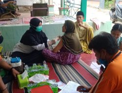 Membentuk Imunity, Babinsa Kalianget bersama Unsur Empat Pilar Kebut Vaksinasi Dengan Dor To Dor