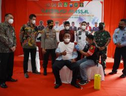 Kasdim 0827/Sumenep Bareng Forkopimda  Vidcon Vaksinasi Massal Bersama Presiden RI di Rutan Klas IIb