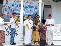 PSPS Bagikan Minyak Goreng Gratis ke Kaum Buruh dan Abang Becak