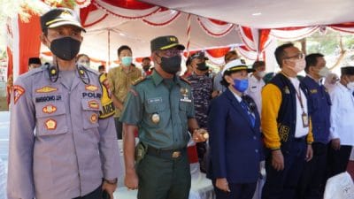 Sailing Program Bhakti Sosial dan Bhakti Kesehatan di Salopeng