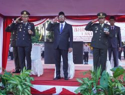 Dandim Menghadiri Upacara Hari Bhayangkara Ke 76 di Polres Sumenep