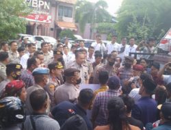 Aksi Solidaritas Keluarga Bangsawan Sumenep Tolak BPN Ngukur Peta Bidang Tanah Kodim 0827