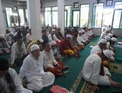 Khutbah Jum’at di Masjid Al-Muhajirin, Dandim 0827/Sumenep Ajak Seluruh Jama’ah Memakmurkan Masjid