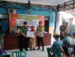 Pastikan Tepat Sasaran, Babinsa Koramil 02/Kalianget Bersama Bhabinkamtibmas Kawal Penyaluran BLT-DD