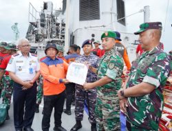 Kodim 0827/Sumenep Kirim Sembako Untuk Masyarakat Masalembu