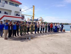 Dandim Sumenep Lepas Bantuan Sembako Ke Masalembu dari Pemkab