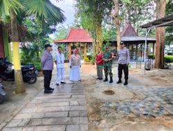 Jaga Pos Pam di Tempat Wisata Saat Libur Lebaran, Babinsa : Pengunjung Relatif Sepi