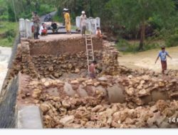 Sigap Dan Cepat, Babinsa 0827/11 Pasongsongan Turun Ke Wilayah Terdampak Musibah