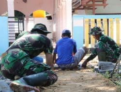 Satgas TMMD ke-116 Kodim 0827 Sumenep Lanjutkan Pasang Paving Masjid