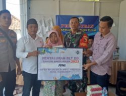 Wujud Peran Aktif Babinsa Arjasa Dampingi Penyaluran BLT DD
