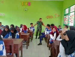 TNI di Kepulauan Sapeken Datang ke Sekolah Berikan Wasbang
