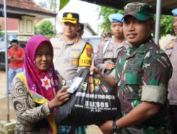 TNI-Polri Gelar Bakti Sosial dan Bakti Kesehatan di Sumenep