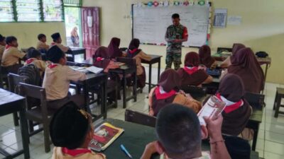 TNI Sahabat Pelajar, Ingatkan Dampak Buruk Game Online di SDN Galis