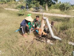 Persiapkan Musim Tanam Jagung, Babinsa Lakukan Pompanisasi