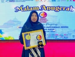 Kades Rombiye Timur Dapat Penghargaan SMSI Award 2025 Desa Inovatif