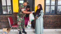 Babinsa Kawal Penyaluran 83,5 Ton Beras Bantuan di Pasongsongan