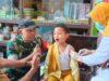 Babinsa Pragaan Dampingi Imunisasi Campak untuk Anak di Dua Sekolah