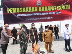 Pemusnahan BB Inkracht, Dandim Sumenep Apresiasi Kejari Tegakkan Kepastian Hukum