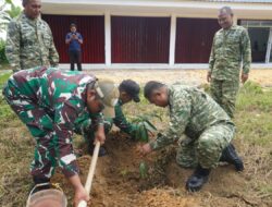 Dandim Sumenep Tanam Mangga, Dorong KDKMP Jadi Pusat Ekonomi
