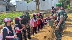 Study Visit Siswa FIES Sumenep ke Markas Yonif TP 931/KJ Edukasi Kebangsaan