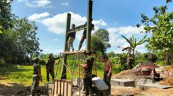 Tiang Pylon Jembatan Garuda Mulai Dipasang, TNI dan Warga Ambunten Kerja Bakti Kejar Progres