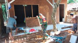 Keramik Mulai Terpasang, Impian Junaedi Memiliki Rumah Layak Kian Dekat