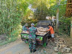 Bakti TNI AD Percepat Pembangunan Jembatan Beton di Rubaru
