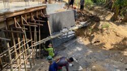 Genjot Pembangunan Jembatan Rubaru Sumenep Capai Progres 75 Persen